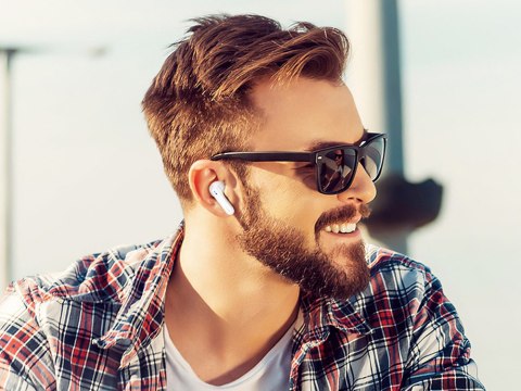 Słuchawki douszne bluetooth bezprzewodowe z etui ładującym led i mikrofonem
