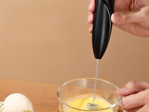 Elektryczny spieniacz do mleka i kawy ręczny mini mikser ubijacz kuchenny