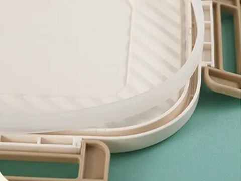 Lunchbox śniadaniówka pojemnik na śniadanie obiad z przegródkami sztućce
