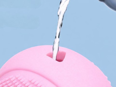 MASAŻER LODOWY ICE ROLLER DO TWARZY SILIKONOWY ŁAGODZĄCY WYGŁADZAJĄCY