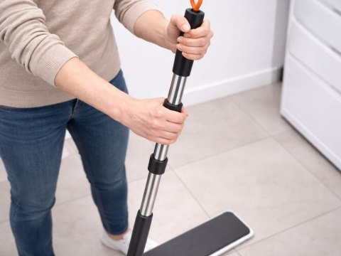 Mop płaski z mikrofibrą wyciskaczem teleskopowy obrotowy chłonny do podłóg