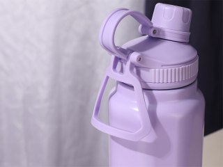 Termos bidon termiczny kubek pojemny 700ml z uchwytem na ciepłe i zimne