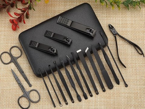 Zestaw do paznokci przybornik manicure pedicure etui cążki 18 elementów